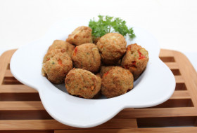 Boulettes de poisson aux petits légumes