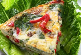 Spinach and red pepper omelette