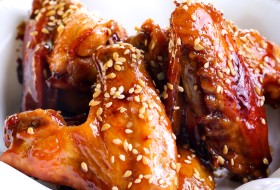 Poulet laqué aux graines de sésame « VIETNAM »