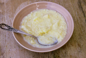 Semoule au bouillon de légumes et au chou-fleur