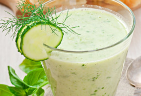 Cream of cucumber and coconut soup